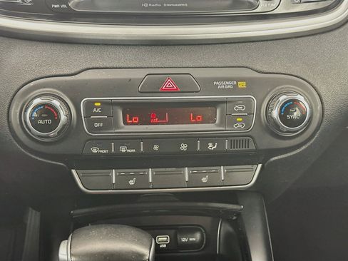 Used 2019 Kia Sorento FWD image 23