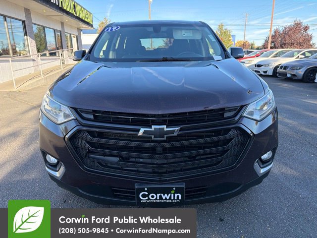 Used 2019 Chevrolet Traverse LT w/ LPO, Blackout Package AWD/4WD image 2