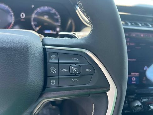 Used 2024 Jeep Grand Cherokee L Limited w/ Luxury Tech Group II AWD/4WD image 12