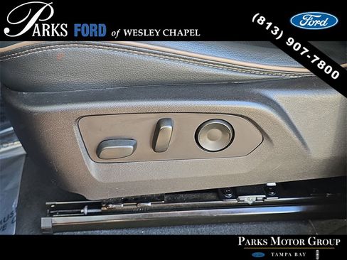 Used 2023 GMC Canyon Denali image 18