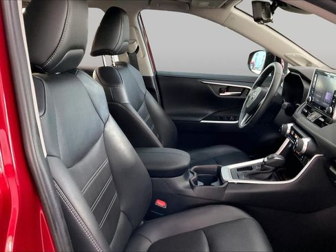 Used 2019 Toyota RAV4 Limited w/ Cold Weather Package FWD image 9