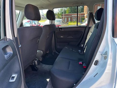 Used 2005 Scion xB FWD image 9