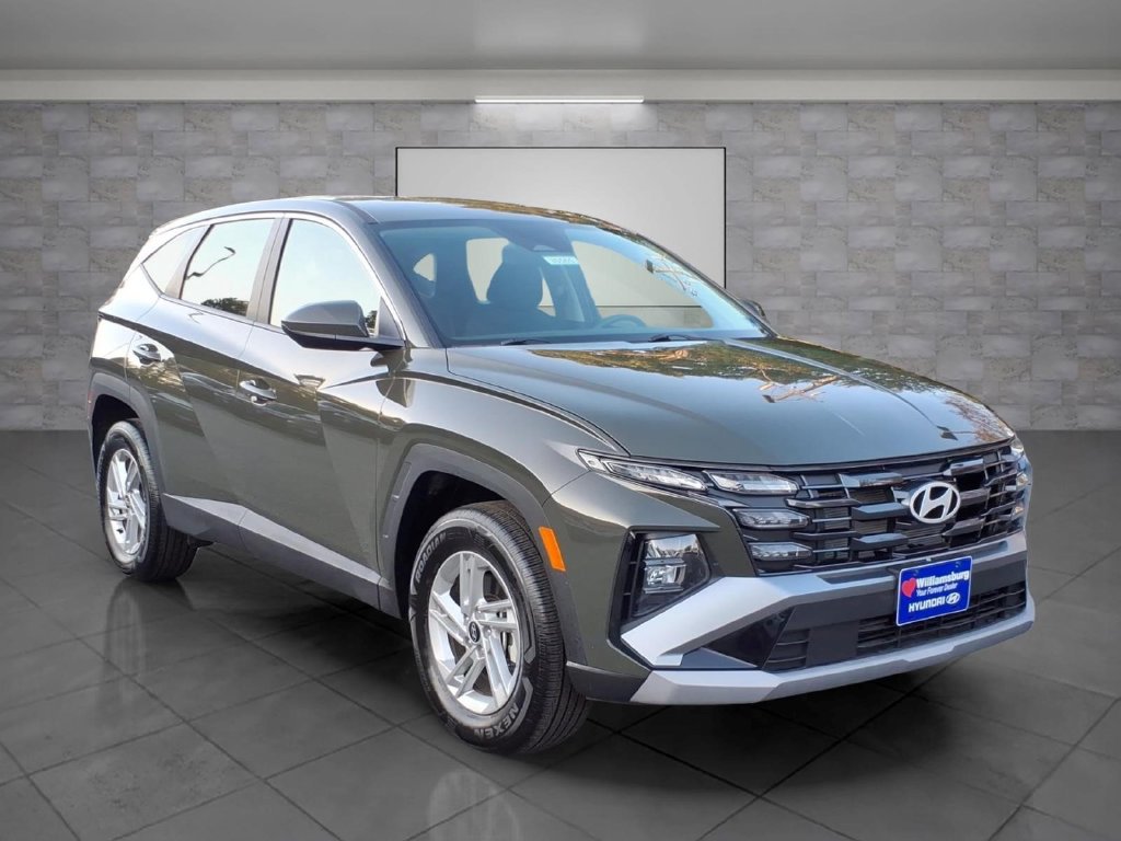 Used 2025 Hyundai Tucson SE AWD/4WD image 1