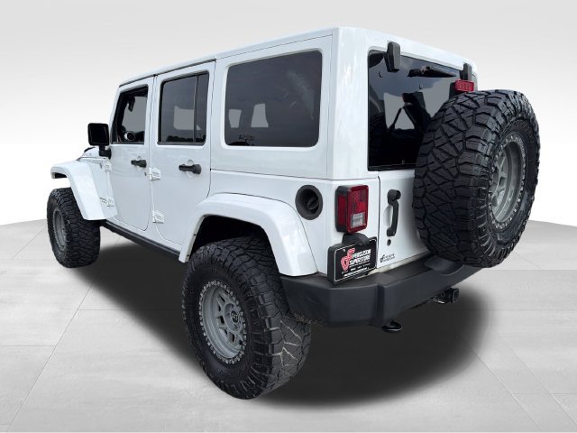 Used 2014 Jeep Wrangler Unlimited Rubicon w/ Connectivity Group AWD/4WD image 5