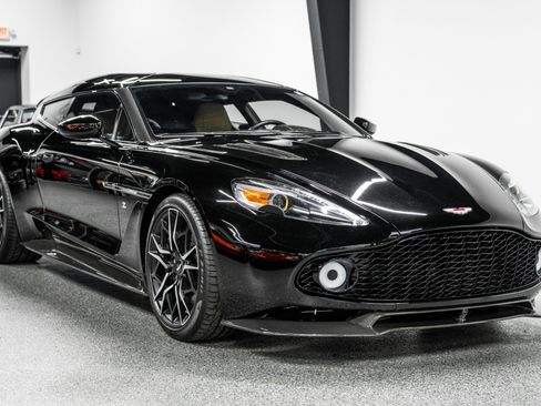 Used 2019 Aston Martin Vanquish Zagato RWD image 3