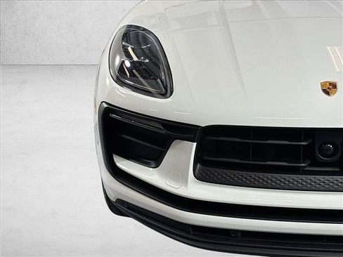 Used 2026 Porsche Macan AWD/4WD image 27