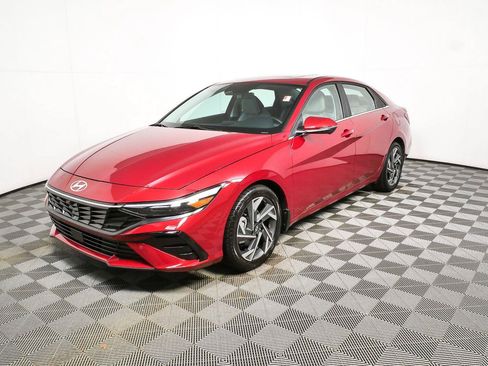 Used 2024 Hyundai Elantra Limited FWD image 32