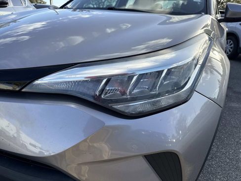 Used 2020 Toyota C-HR XLE image 10