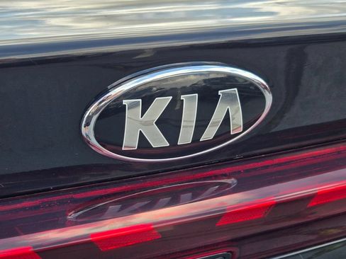 Used 2021 Kia K5 LXS FWD image 17