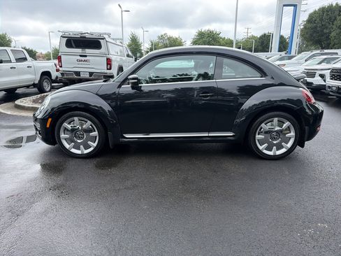 Used 2019 Volkswagen Beetle 2.0T SE w/ SE Premium Package FWD image 7