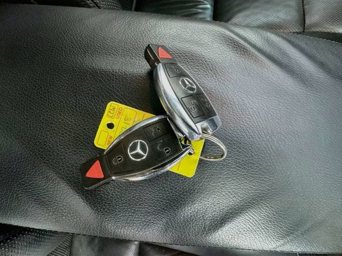 Used 2013 Mercedes-Benz S 550 4MATIC image 41
