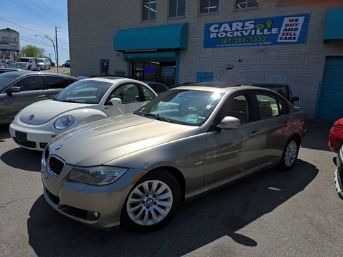 Used 2009 BMW 328i xDrive Sedan AWD/4WD image 4