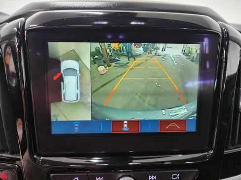 Used 2019 Chevrolet Traverse LT w/ LT Premium Package AWD/4WD image 20
