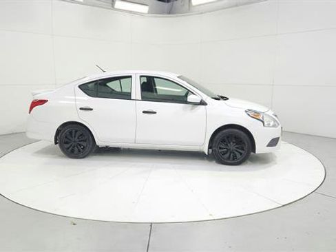 Used 2016 Nissan Versa S Plus image 8