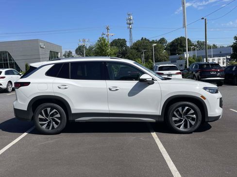 New 2026 Volkswagen Tiguan S FWD image 8