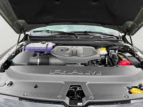 New 2026 RAM 1500 4x4 Crew Cab image 9