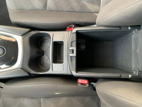 Used 2016 Nissan Rogue SV AWD/4WD image 24