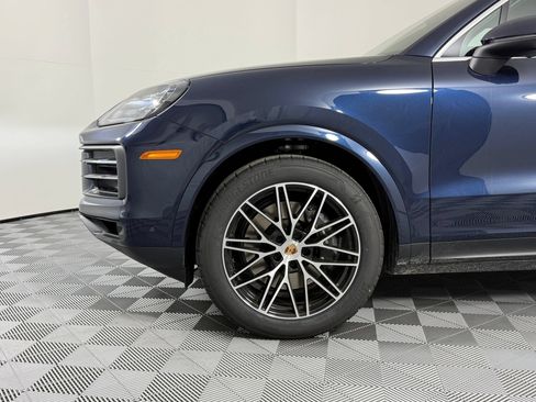 Certified 2026 Porsche Cayenne AWD/4WD image 25