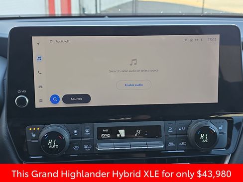 Used 2024 Toyota Grand Highlander XLE image 29