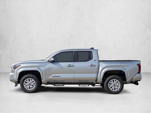 Used 2026 Toyota Tacoma SR5 RWD image 5
