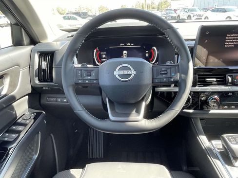 New 2026 Nissan Pathfinder SL image 13