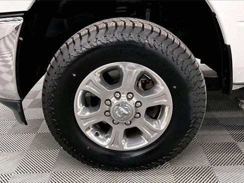 Used 2024 RAM 3500 Big Horn image 9