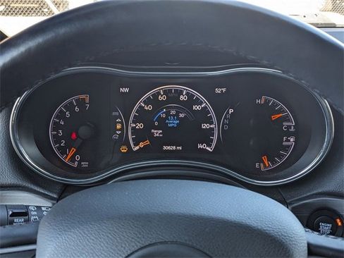 Certified 2022 Jeep Grand Cherokee Laredo X image 26