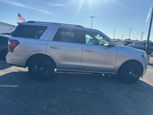 Used 2018 Ford Expedition Limited image 8