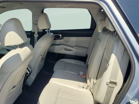 Used 2024 Kia Sorento S FWD image 10