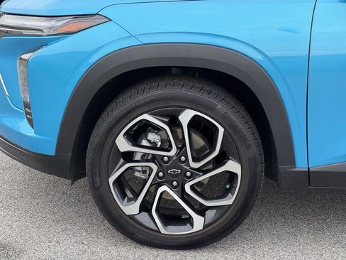 Used 2025 Chevrolet Trax RS w/ Driver Confidence Package image 34