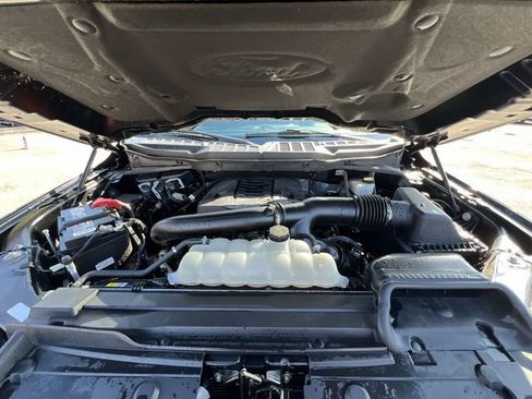 Used 2023 Ford F150 XLT AWD/4WD image 13