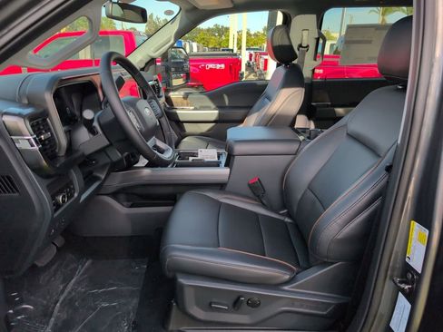 New 2026 Ford F250 Lariat w/ Black Appearance Package image 5