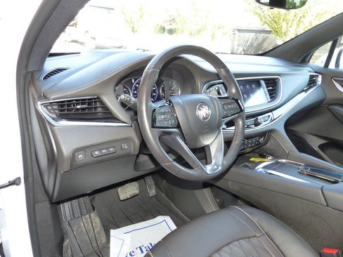 Used 2023 Buick Enclave Avenir w/ Avenir Technology Package AWD/4WD image 24
