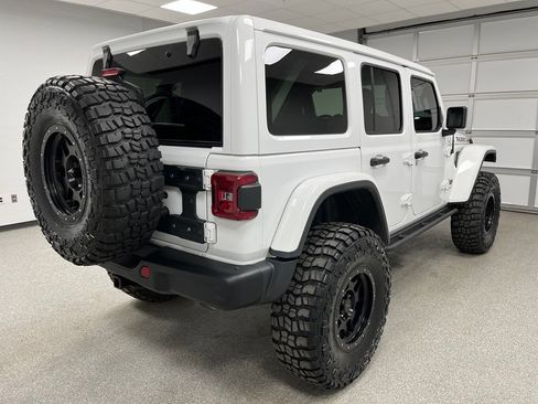 Used 2021 Jeep Wrangler Unlimited Rubicon AWD/4WD image 10