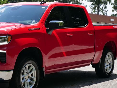 Used 2025 Chevrolet Silverado 1500 LT AWD/4WD image 50