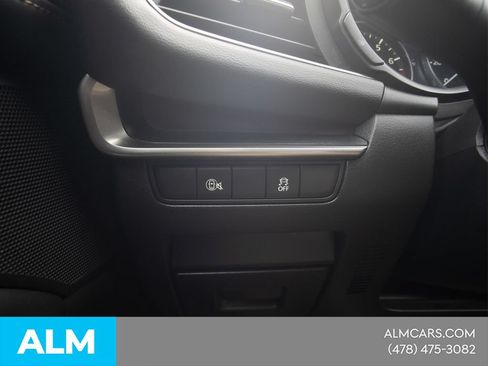 Used 2024 MAZDA MAZDA3 s FWD image 32