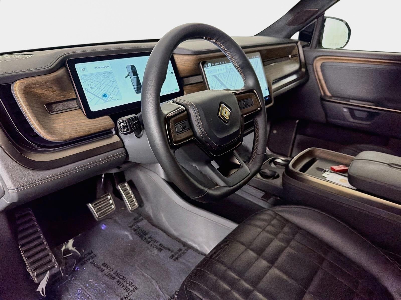 Used 2025 Rivian R1S Premium Dual AWD/4WD image 9