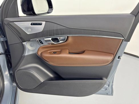 Used 2023 Volvo XC90 T8 Ultimate image 46