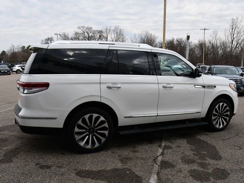 Used 2022 Lincoln Navigator Reserve image 7