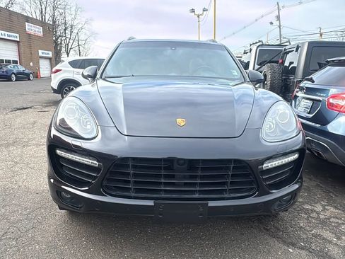 Used 2014 Porsche Cayenne Turbo S image 2