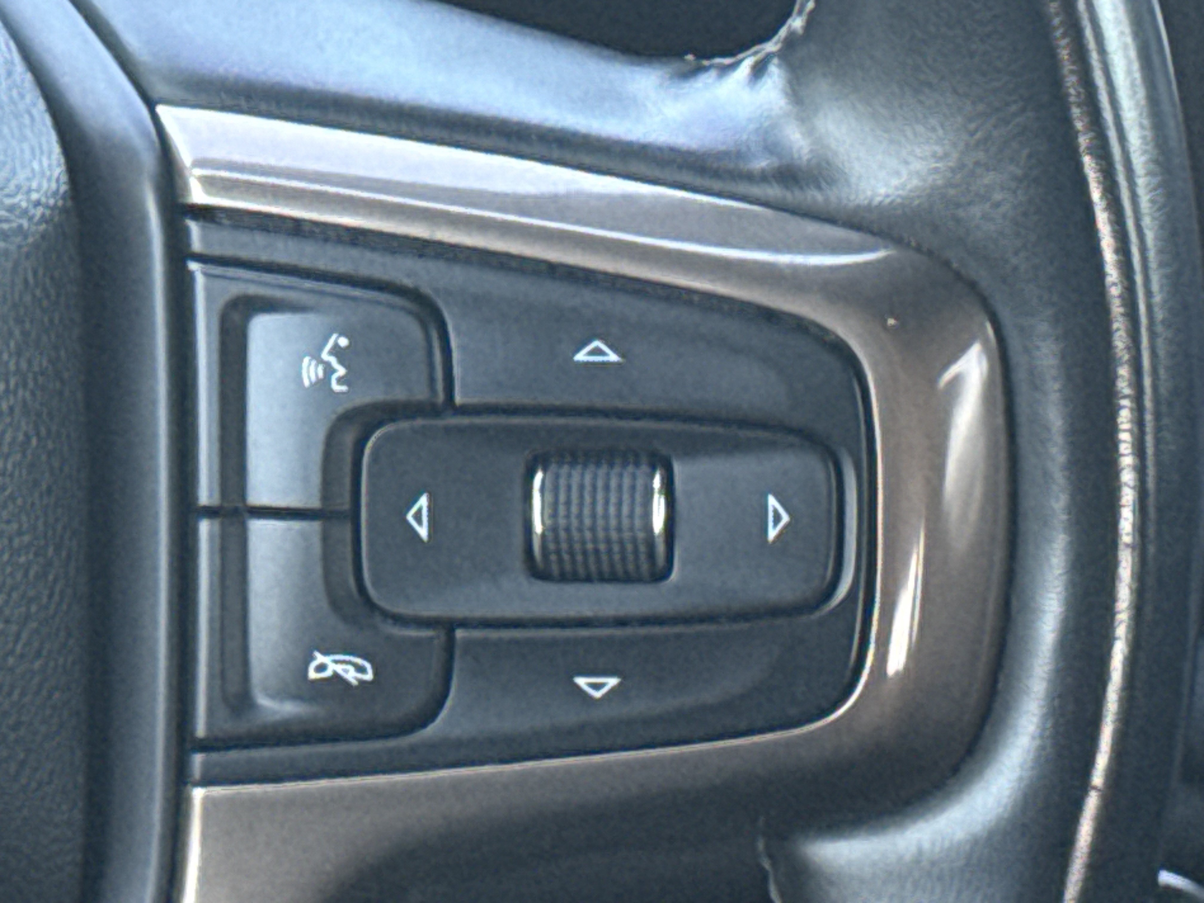 Used 2023 Chevrolet Silverado 2500 High Country w/ Technology Package AWD/4WD image 19