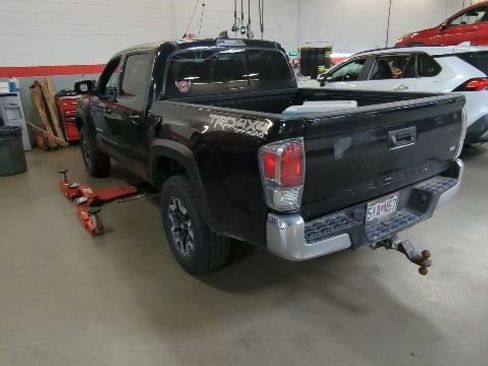 Used 2021 Toyota Tacoma TRD Off-Road AWD/4WD image 4