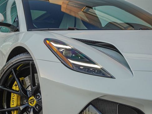 Used 2024 Lotus Emira First Edition image 4