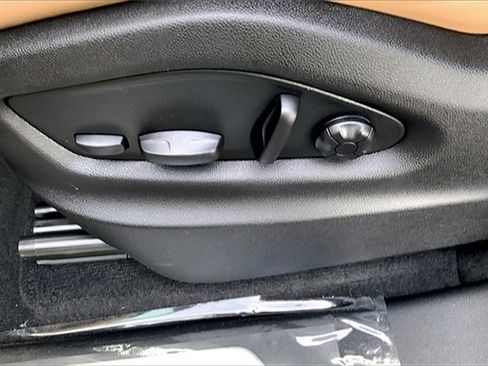 New 2026 Porsche Cayenne image 31