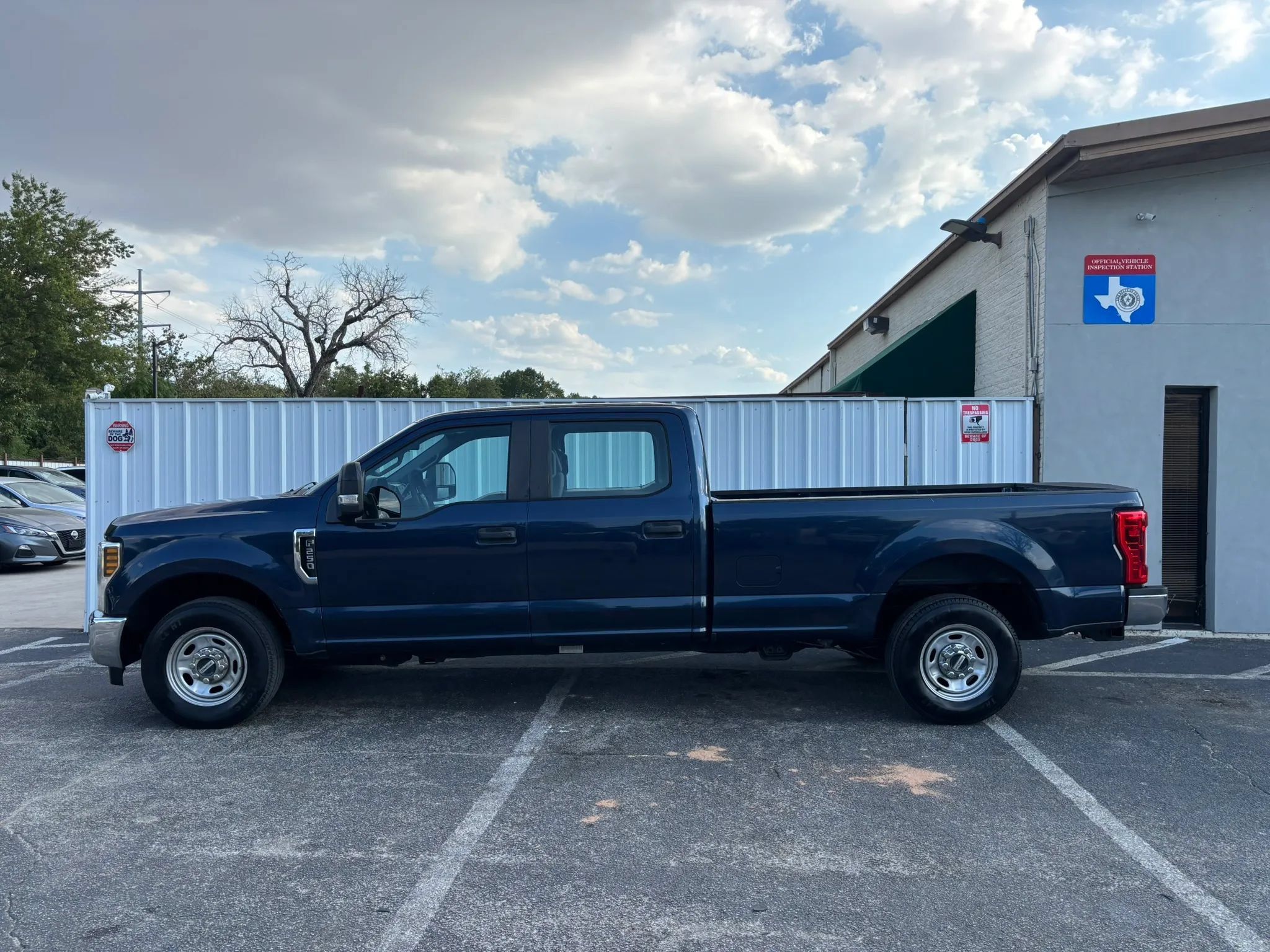 Used 2018 Ford F250 XL w/ Power Equipment Group RWD image 2
