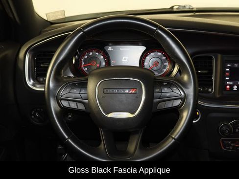 Used 2018 Dodge Charger SXT w/ Blacktop Package image 7