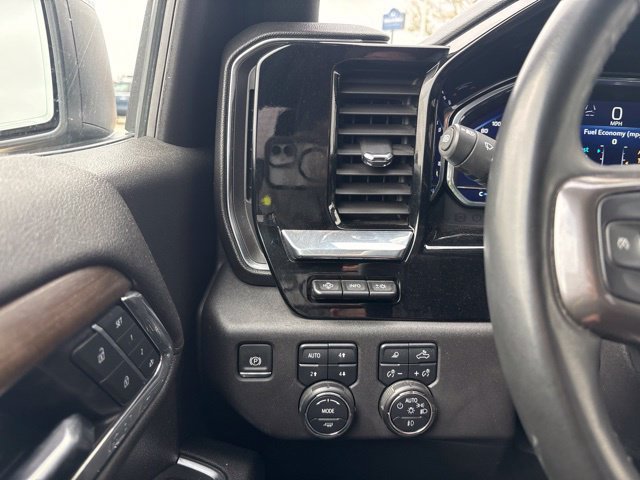 Used 2025 Chevrolet Silverado 1500 High Country w/ High Country Premium Package AWD/4WD image 16