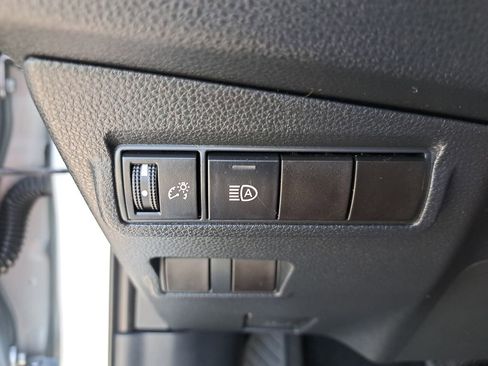 Certified 2023 Toyota Corolla Cross LE image 29