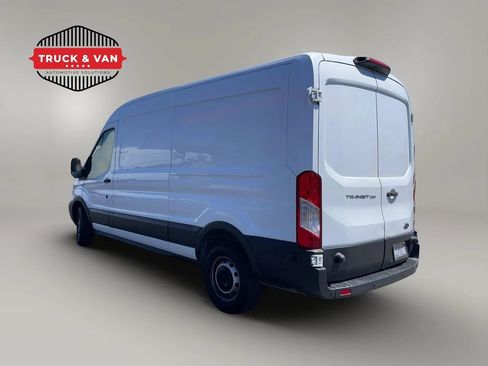 Used 2018 Ford Transit 250 148 Medium Roof RWD image 4