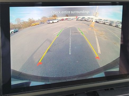 Used 2024 Jeep Wrangler Sahara image 17